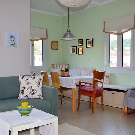 Family And Relaxing House In A Village Rodotopi Esterno foto